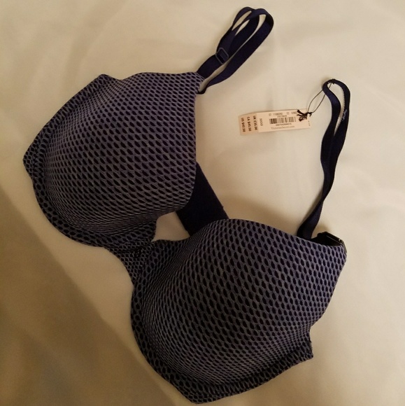 Victoria Secret's bra - Picture 2 of 4
